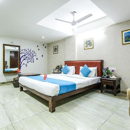 Hotel Seven أحمد أباد المظهر الخارجي الصورة